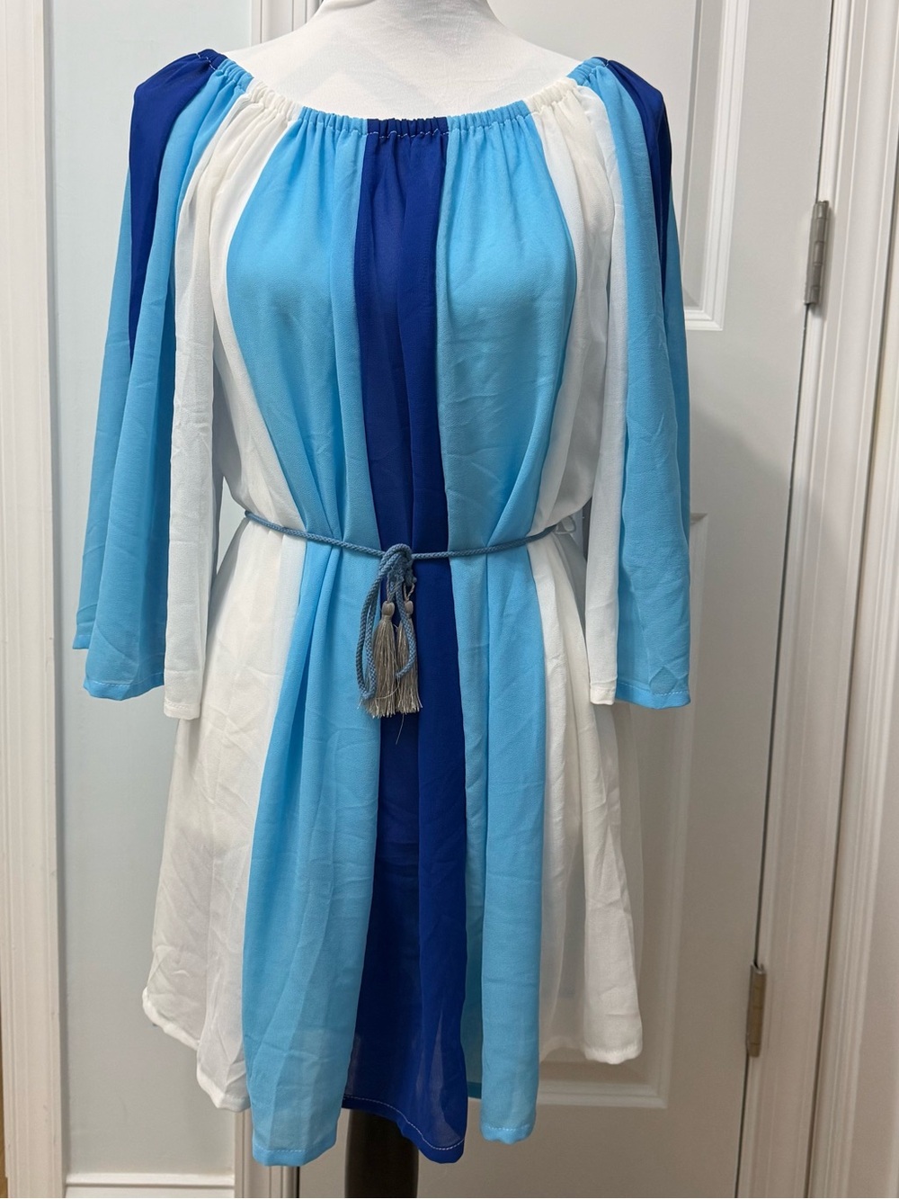 NWOT VENUS Tunic-Style Beach Coverup